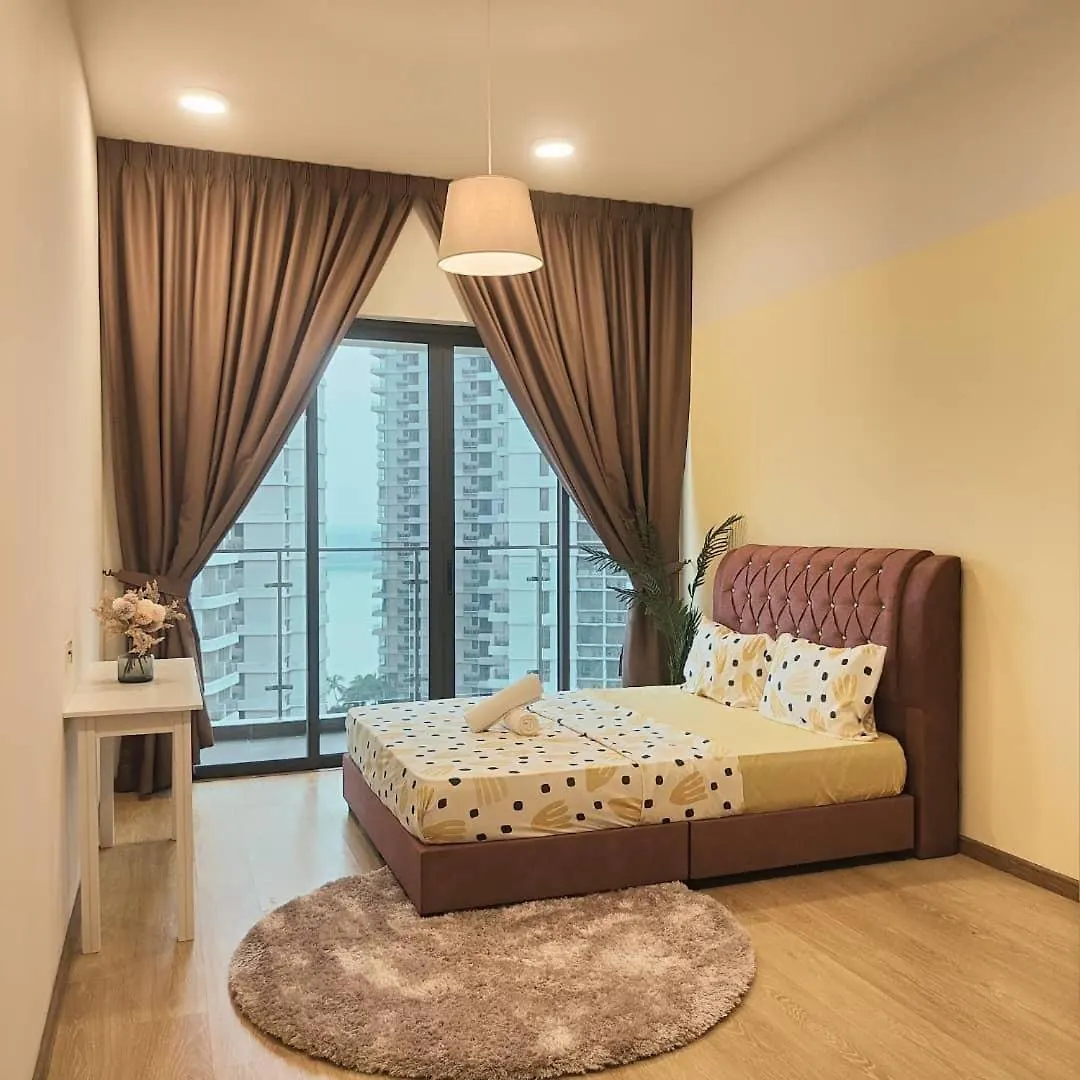 轻奢风休闲三卧三卫6-12人适合家庭入住danga Bay Johor Bahru Malesia